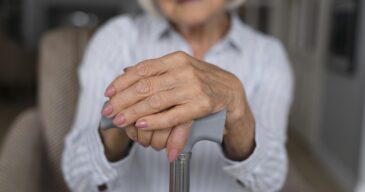 elderly-woman-confronting-alzheimer-s-disease
